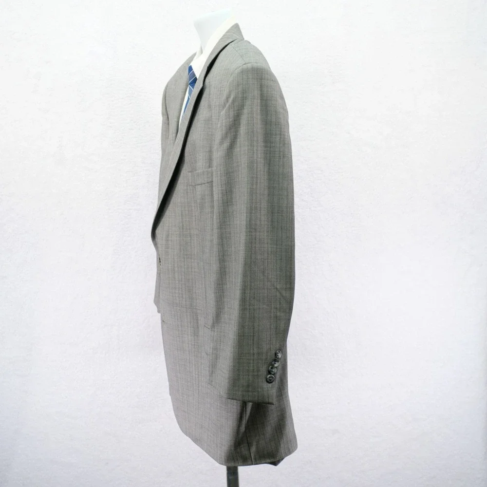 Joseph & Feiss Gray Sharskin W/ Blue Striped 48L 2 Button Suit Jacket Tagged 50R